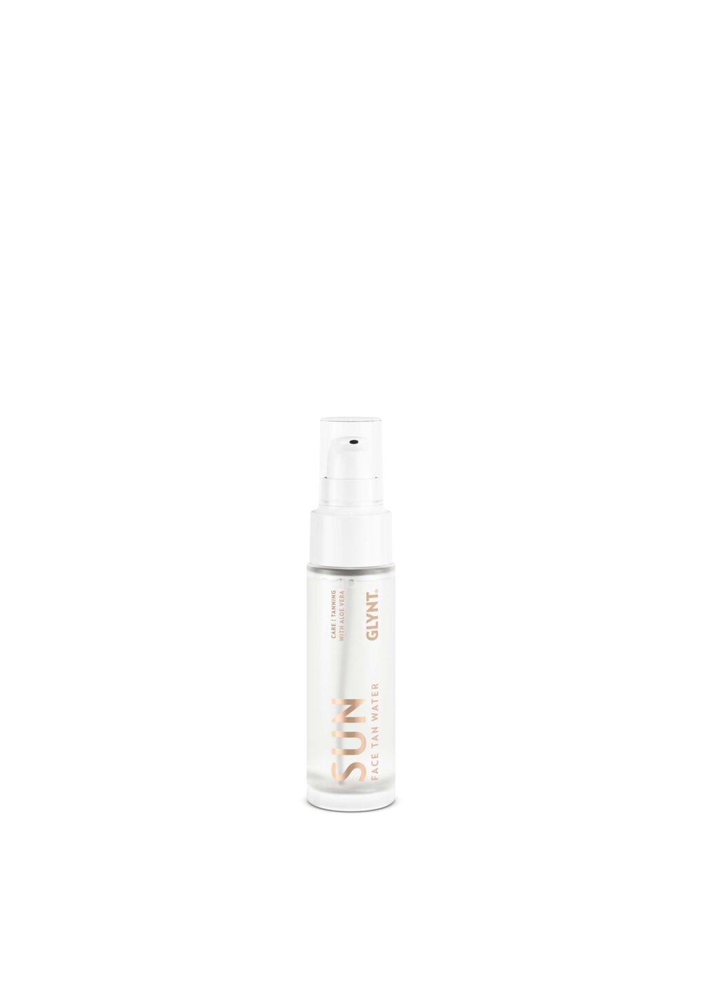 SUN Face Tan Water ist ein Selbstbräunungs-Tonic für Gesicht, Hals und Dekolleté. Das Tonikum verleiht eine natürlich aussehende goldene Bräune. Die enthaltene Aloe vera versorgt die Haut mit wertvollen Nährstoffen und pflegt sie zusätzlich mit ganz viel Feuchtigkeit. Für die optimale, natürliche Bräune empfehlen wir dir, das SUN Face Tan Water mit mit dem SUN Body Tan Mousse zu kombinieren. Diese Produkte ergänzen sich perfekt und schenken deiner Haut eine natürliche aussehende, goldene Bräune.