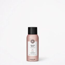 Das Maria Nila Volume Spray Travel Size 100 ml ist Ihr idealer Begleiter für mehr Haardichte. Schützen Sie Ihre Farbe und stylen Sie mühelos!