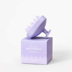 Erlebe mit der Scalp Brush von Maria Nila eine neue Dimension der Haarpflege. Fördere das Wachstum deines Haares und genieße entspannende Massageeffekte!