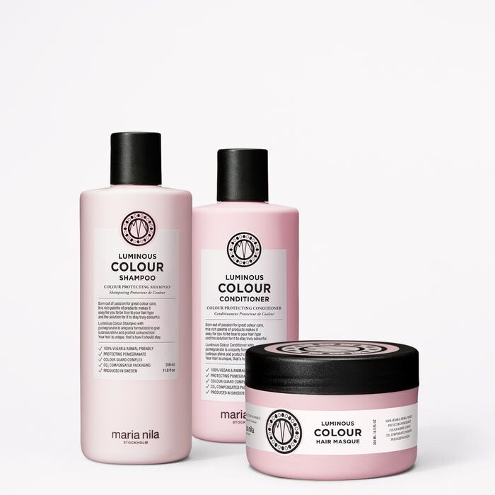 Verlängern Sie den Halt Ihrer Haarfarbe und bewahren Sie den Salon-Look mit unserem Keep My Color Set. Dieses zusammengestellte Trio aus Luminous Colour Shampoo, Spülung und Maske ist Ihr Schutzengel für den Salon-Look. Farbpflegeroutine Verleiht Glanz und rehydriert Frei von Sulfaten und Parabenen 100% vegan CO2-kompensierte Verpackung